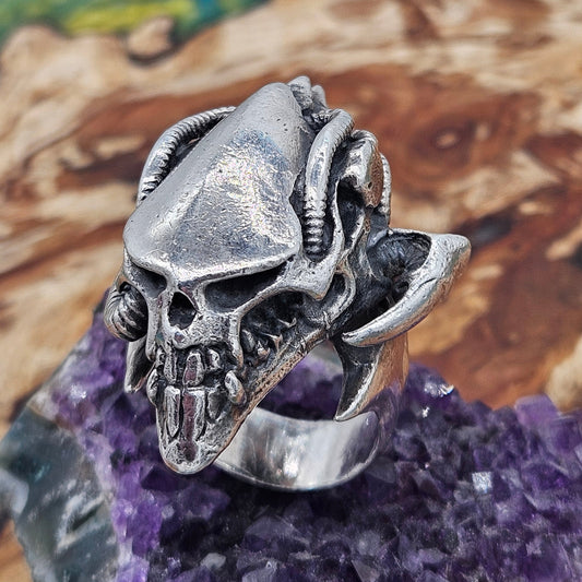 Silver 925 Biomechanical Skull Ring- William Llewellyn Griffiths. Size S 1/2